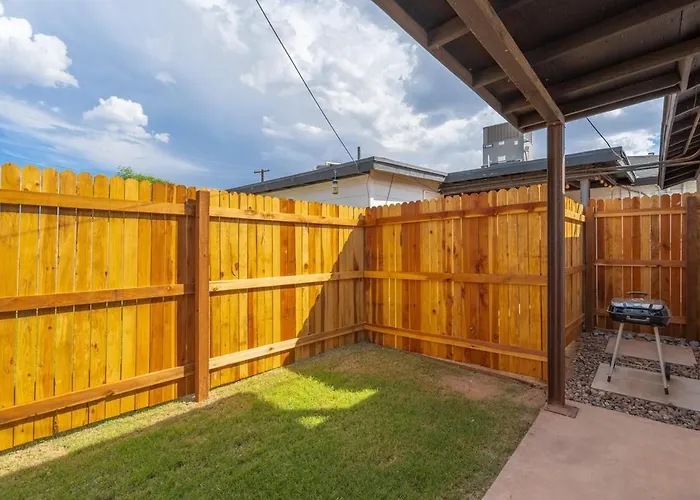 Pet Friendly Close To Asu Private Yard Apartment *